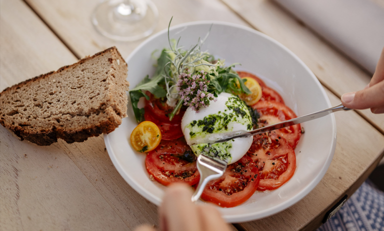 GENUSS.BAR Burrata mit Tomate